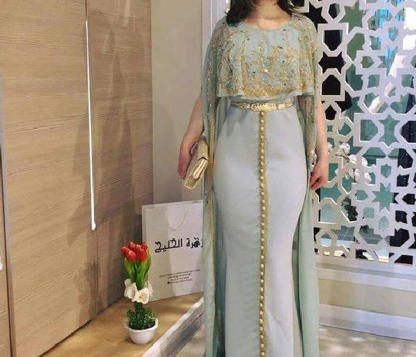 عکس مدل لباس مجلسی ساده بلند پوشیده