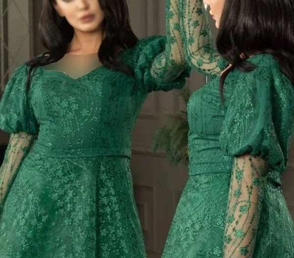 عکس مدل لباس مجلسی زنانه بلند با گیپور دانتل