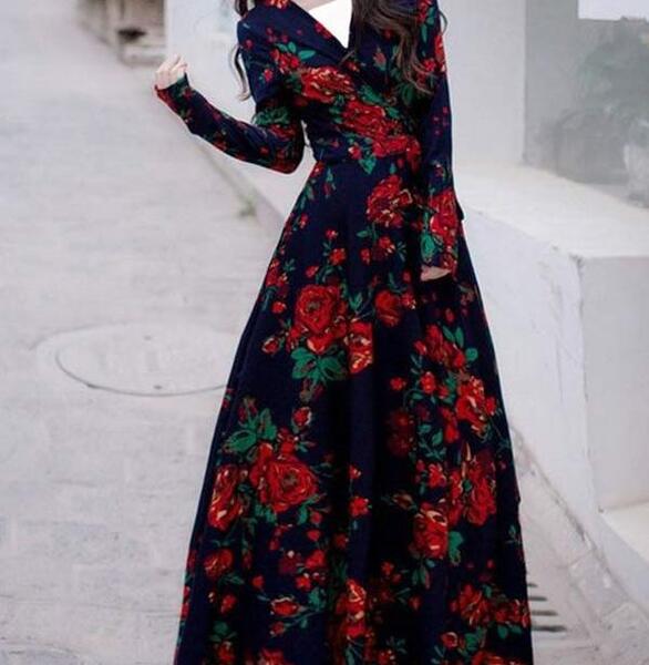 عکس لباس مجلسی زنانه با پارچه مخمل گلدار