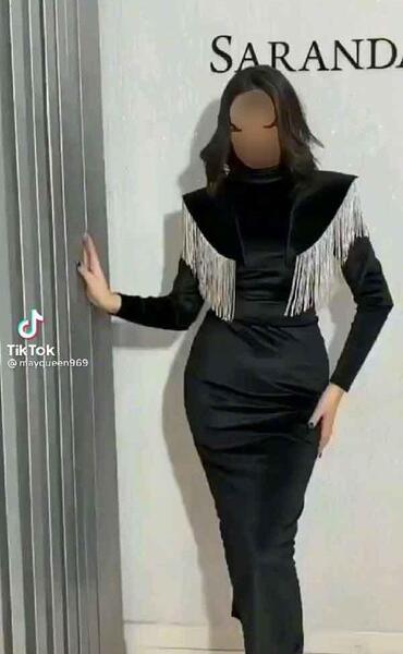 عکس لباس مجلسی زنانه مخملی کوتاه