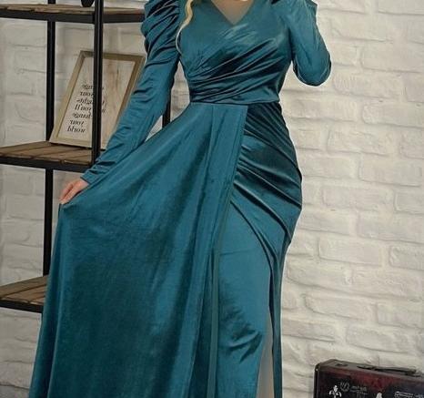 عکس مدل لباس مجلسی زنانه مخمل بلند