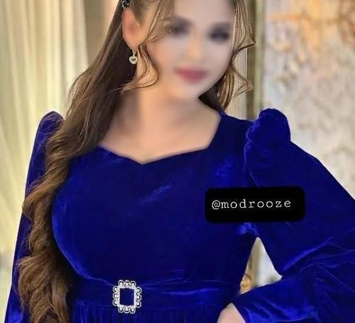 عکس مدل لباس مجلسی ساده و شیک زنانه مخمل بلند