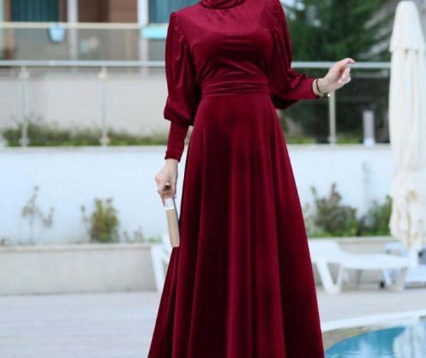 عکس لباس مجلسی زنانه بلند با پارچه مخمل
