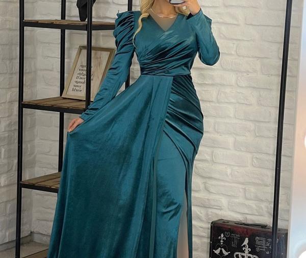 عکس لباس مجلسی زنانه بلند با پارچه مخمل