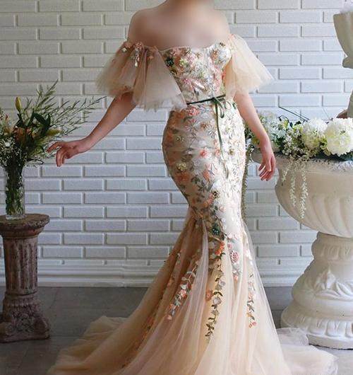 عکس لباس مجلسی زنانه با مدل ماهی