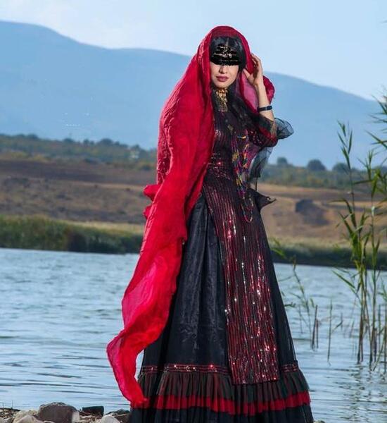 عکس مدل لباس مجلسی لری زنانه