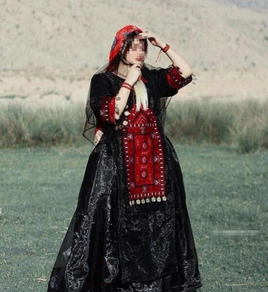 عکس مدل لباس مجلسی لری زنانه