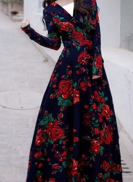 عکس مدل لباس مجلسی زنانه با پارچه گلدار