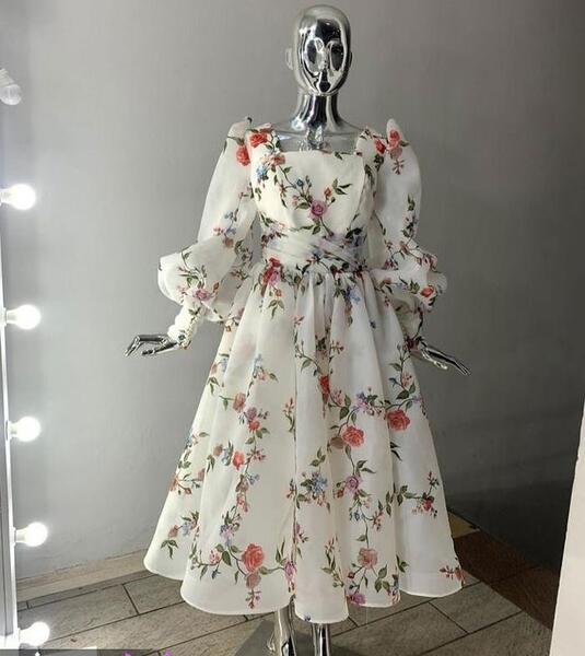 عکس مدل لباس مجلسی زنانه با پارچه گلدار
