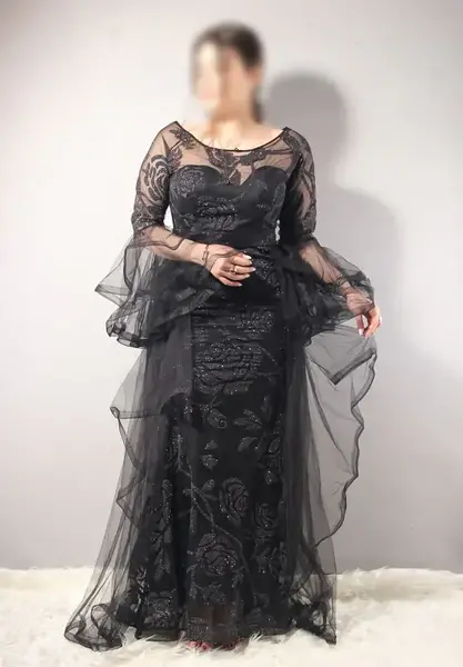 عکس لباس مجلسی زنانه مشکی طلایی