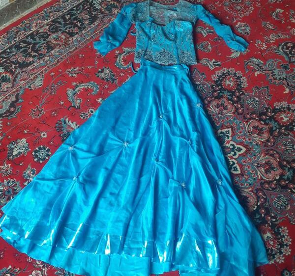عکس لباس مجلسی زنانه دیوار شیراز