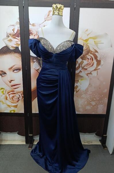عکس لباس مجلسی زنانه دیوار شیراز