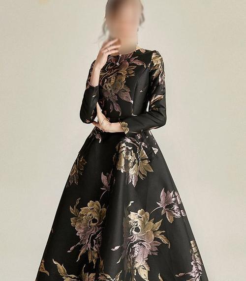 عکس لباس مجلسی زنانه با پارچه ژاکارد