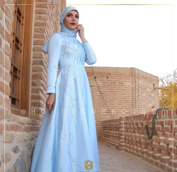 عکس لباس مجلسی زنانه رنگ آبی آسمانی