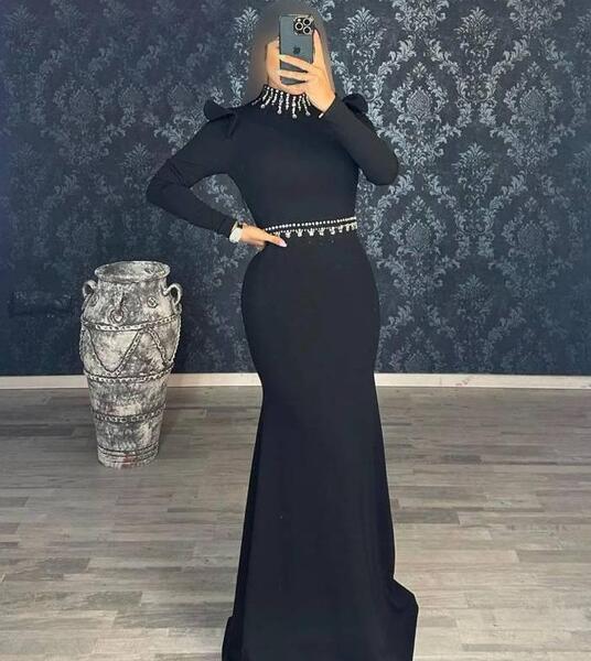 عکس لباس مجلسی مشکی بلند پوشیده دخترانه