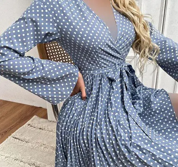 عکس مدل لباس مجلسی دخترانه با پارچه خال خالی
