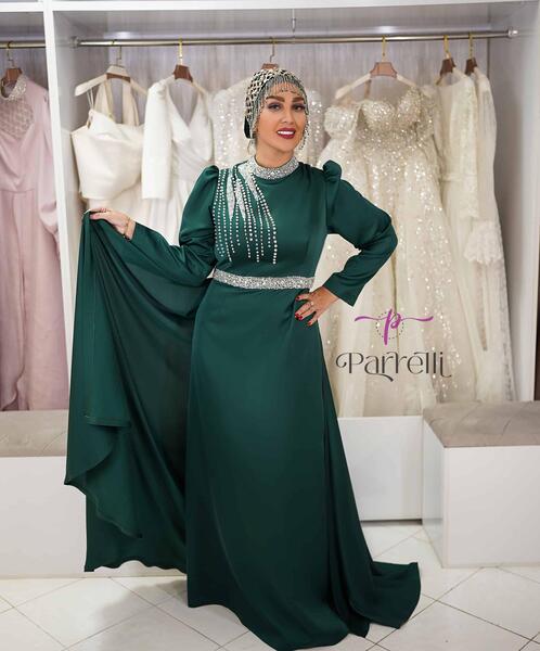 عکس لباس مجلسی یقه قایقی باز