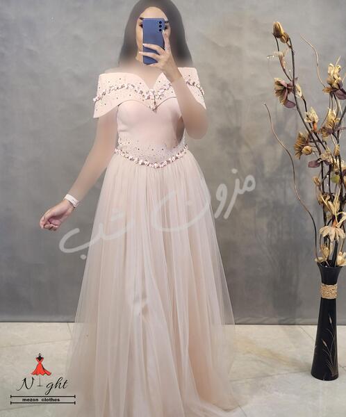 عکس لباس مجلسی یقه کاپ والان دار