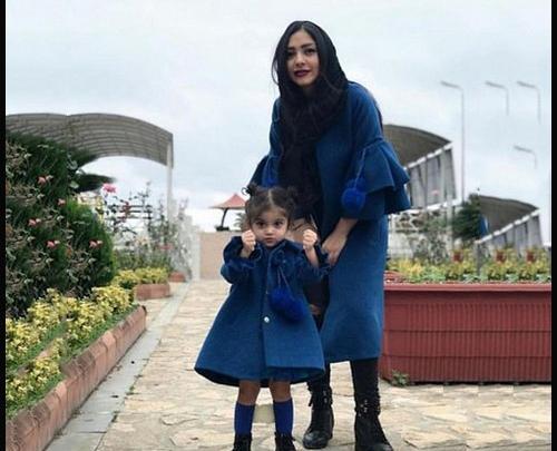 عکس لباس مجلسی مادر دختری مخمل