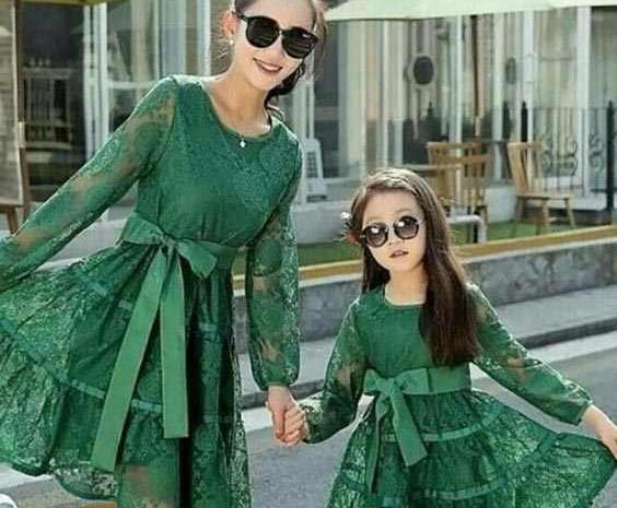 عکس لباس مجلسی مادر دختری مخمل