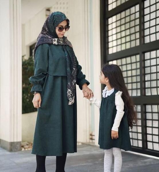 عکس لباس مجلسی مادر دختری مخمل