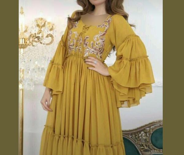 عکس لباس مجلسی دخترانه بلند چین دار