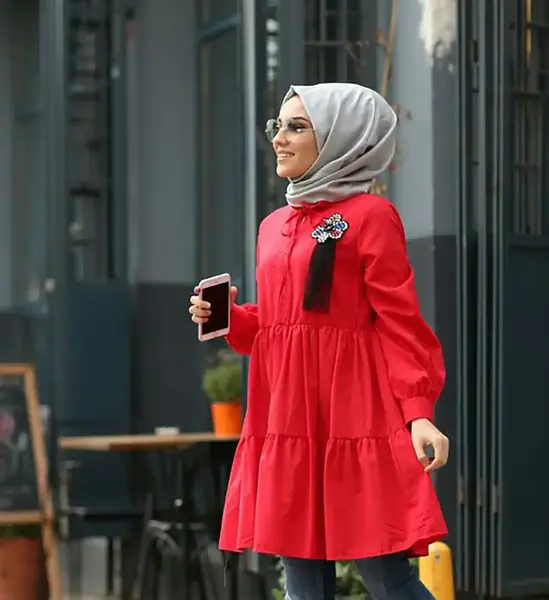 عکس مدل مانتو قرمز شیک