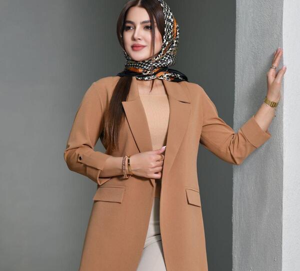 عکس مدل مانتو قهوه ای کوتاه