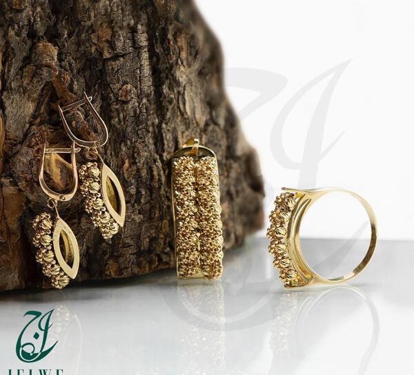 عکس نیم ست طلا دخترانه اسپرت