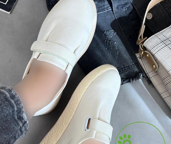 عکس ست کیف و کفش اسپرت دخترانه برای مدرسه