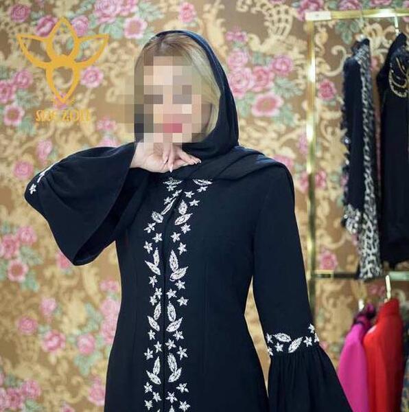 عکس مدل مانتو کرپ مشکی مجلسی