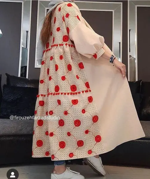عکس مدل مانتو گلدار و ساده ترکیبی