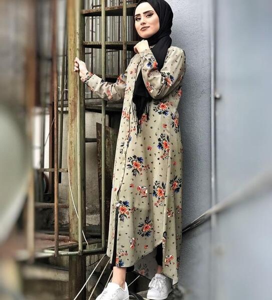 عکس مدل مانتو گل گلی شیک