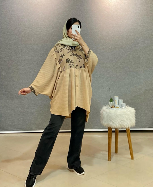 عکس مدل مانتو نخی گلدار جلو بسته