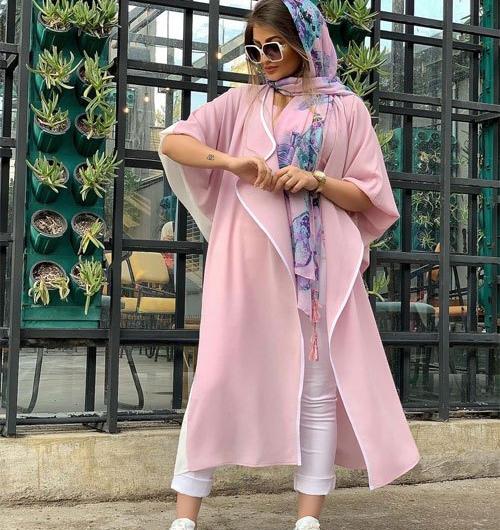 عکس مدل مانتو دخترانه رنگ گلبهی