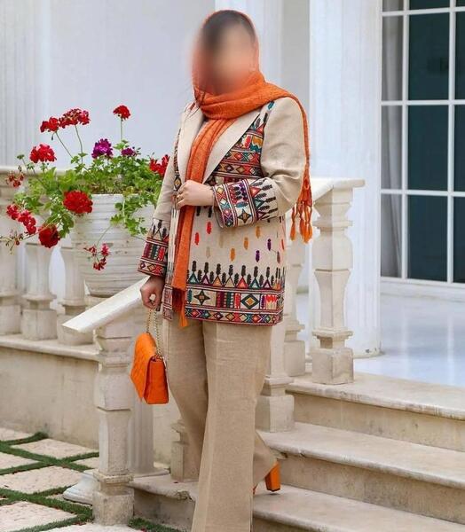عکس مدل مانتو سنتی دخترانه کوتاه