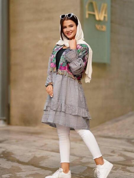 عکس مدل مانتو دخترانه عروسکی بلند