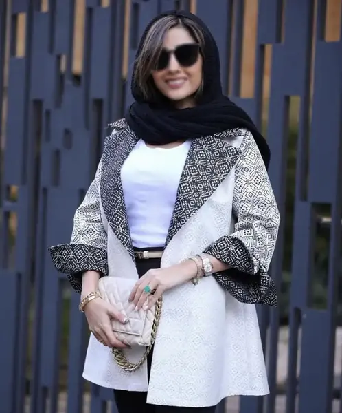 عکس مدل مانتو دخترانه سفید مشکی