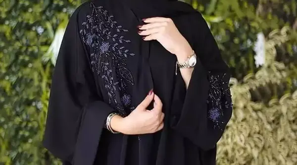 عکس مدل مانتو مجلسی مشکی دخترانه شیک