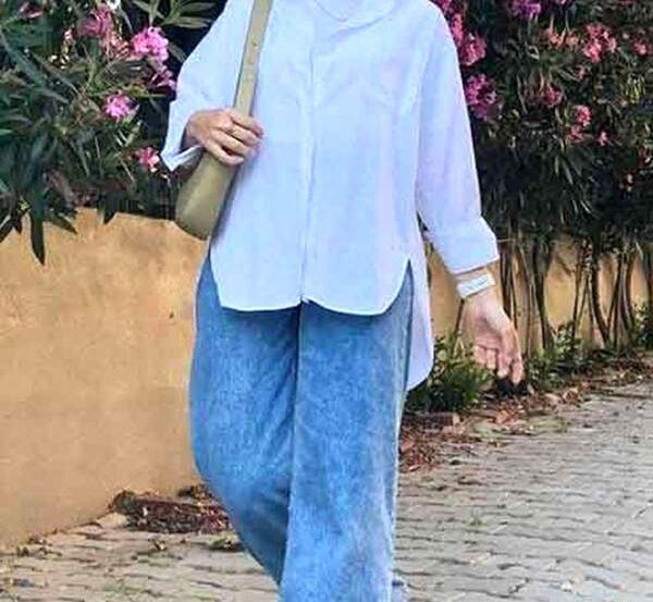 عکس مدل مانتو جلو بسته بلند با شلوار گشاد