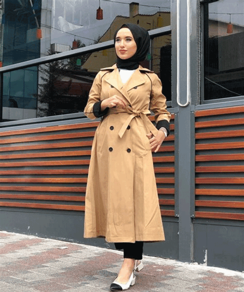 عکس مدل مانتو بلند جلو بسته دکمه دار