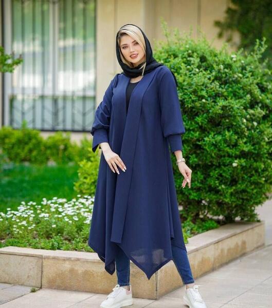 عکس مدل مانتو حریر طرح دار جلو باز