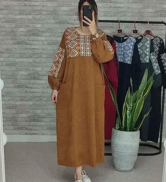 عکس مدل مانتو بلند چاک دار ساده