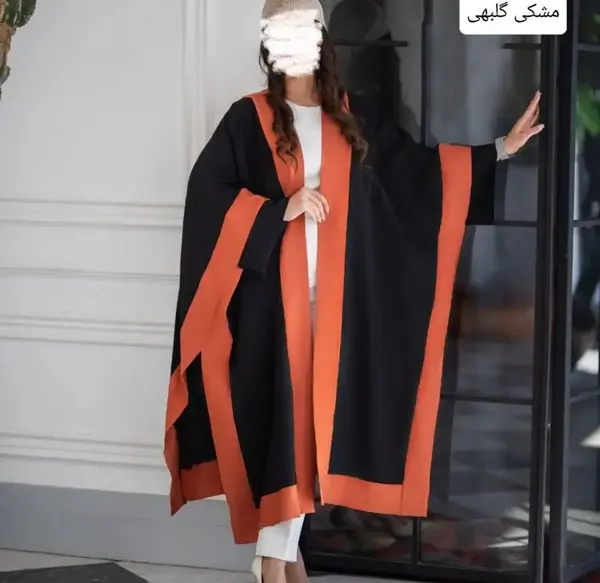 عکس مدل مانتو بلند چاک دار بغل دکمه دار