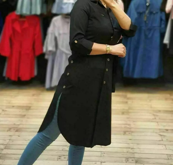 عکس مدل مانتو بلند چاک دار بغل دکمه دار