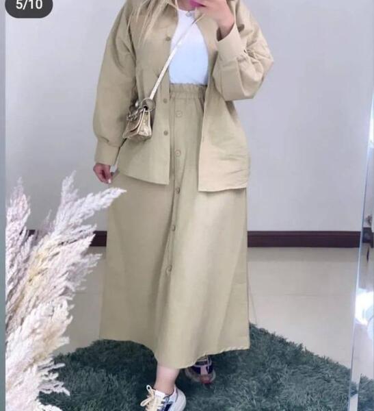 عکس مدل مانتو بلند چاک دار کوتاه