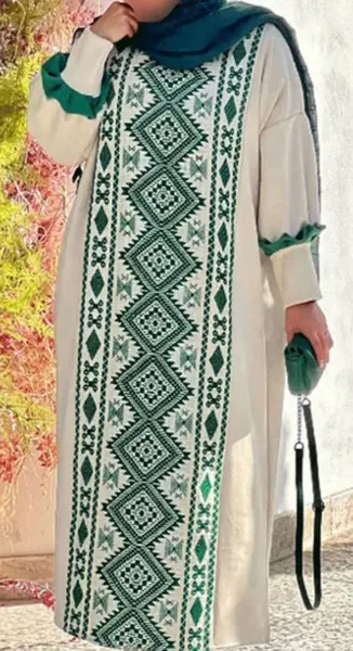 عکس مدل مانتو جلو باز سنتی دست دوز