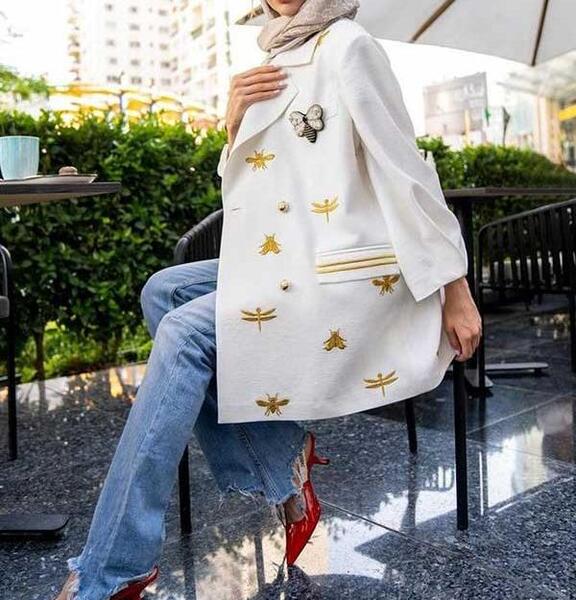 عکس مدل مانتو سفید کوتاه جلو باز