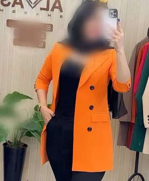 عکس مدل مانتو جلو باز ساده کوتاه