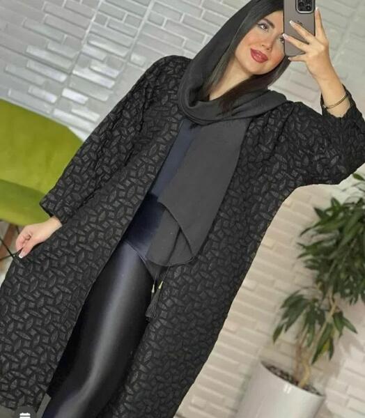 عکس مدل مانتو جلو باز ژاکارد مشکی